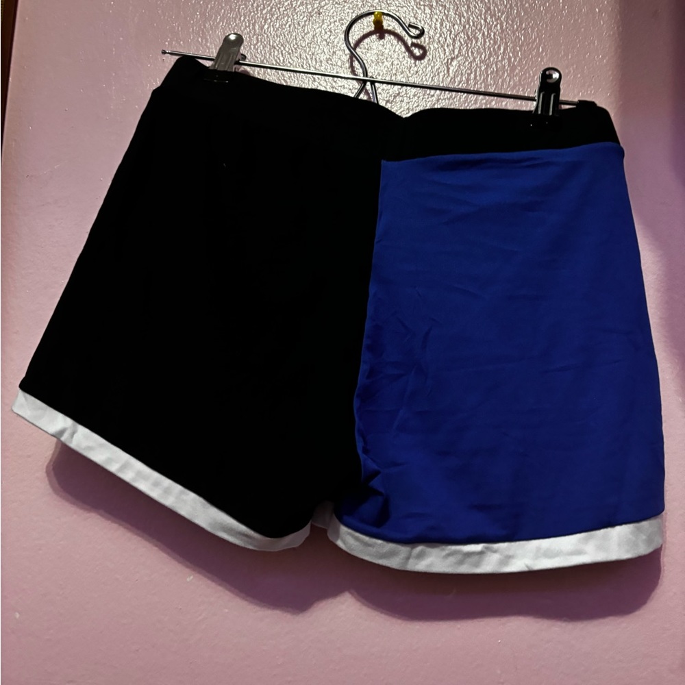 Two piece - Picture 3 of 4